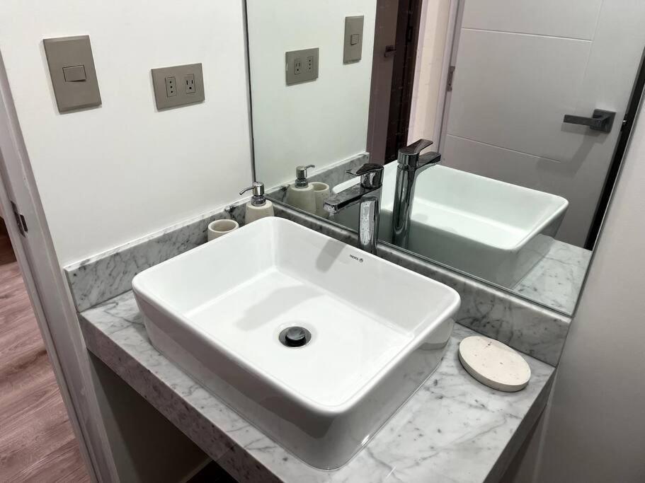 לימה Luxury Apartment In Miraflores With Rooftop Pool מראה חיצוני תמונה